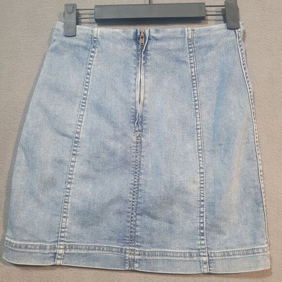 Free People Denim Mini Skirt Women's Size XS - Picture 2 of 3